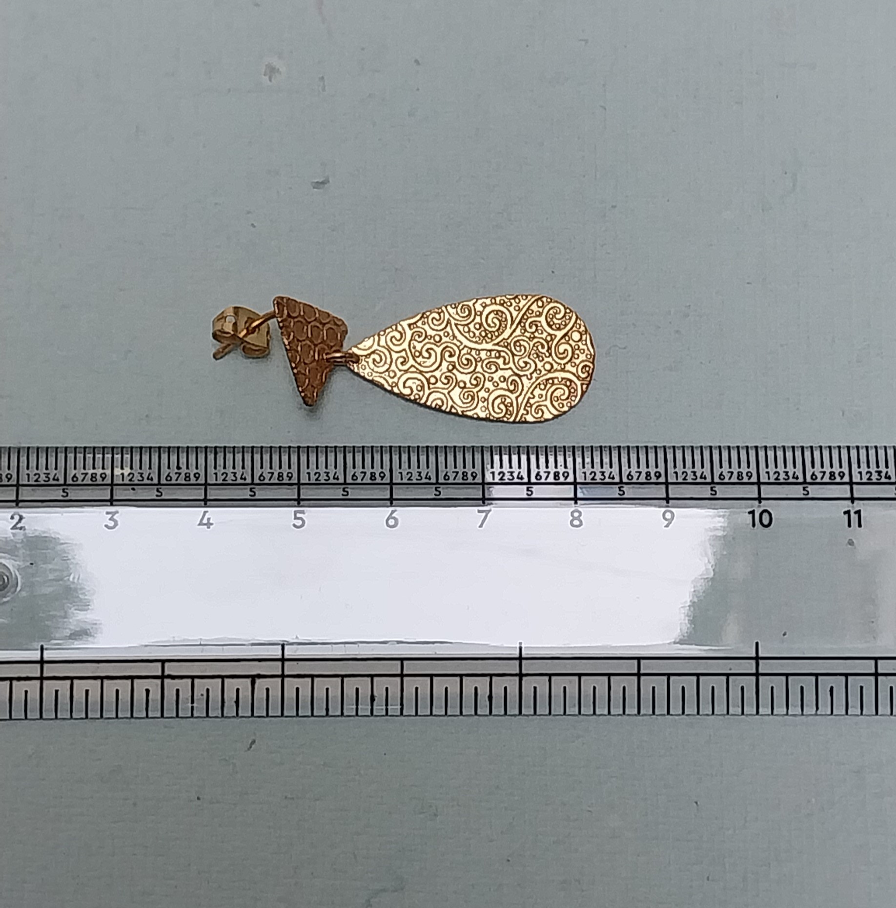 VATAVE 22k GOLD PLATED BRASS EARRING FANCY SHAPE FOR GIRLS AND WOMEN