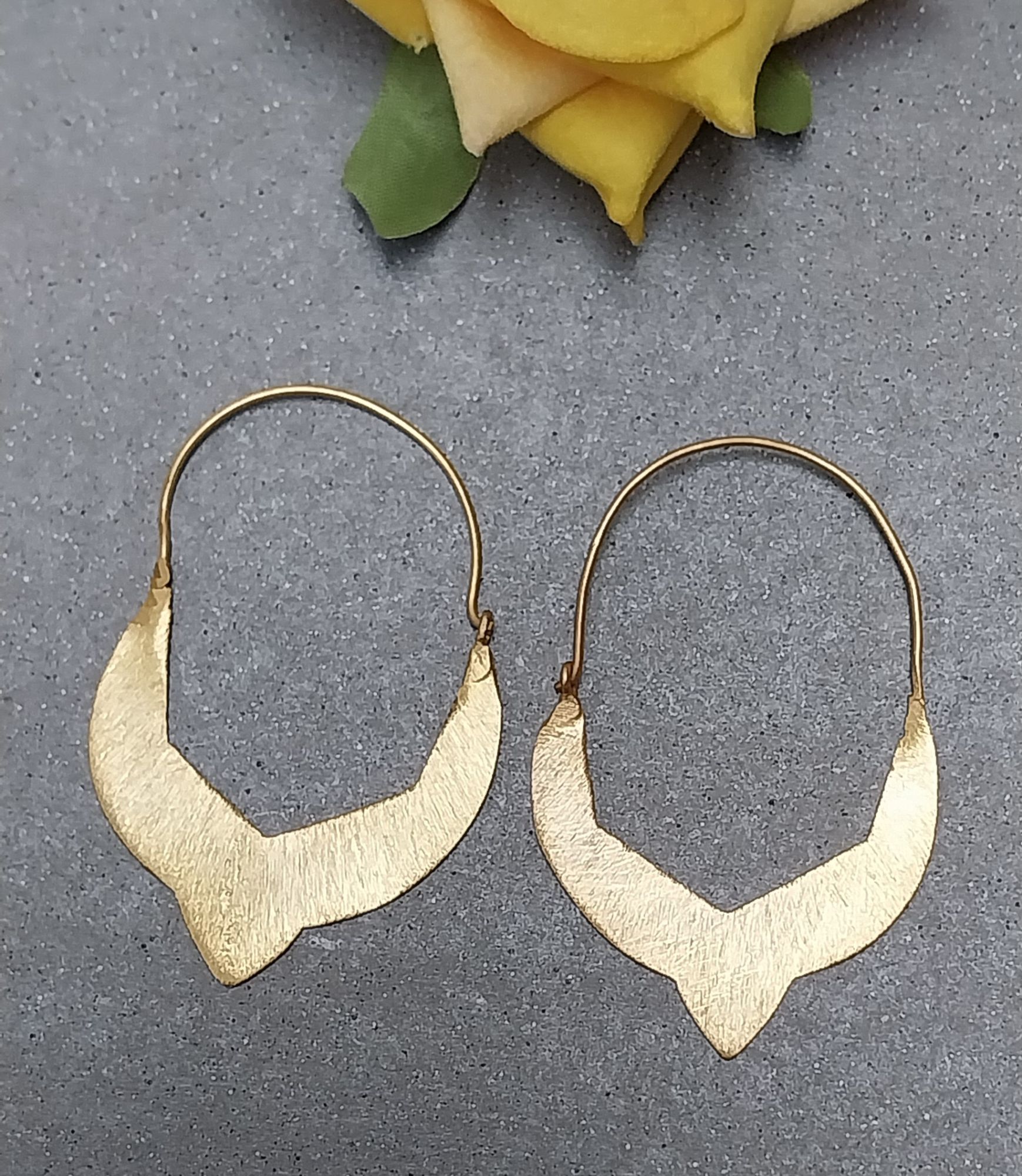 VATAVE 22k GOLD PLATED BRASS JEWELRY FANCY SHAPE EARRING FOR GIRLS AND WOMEN
