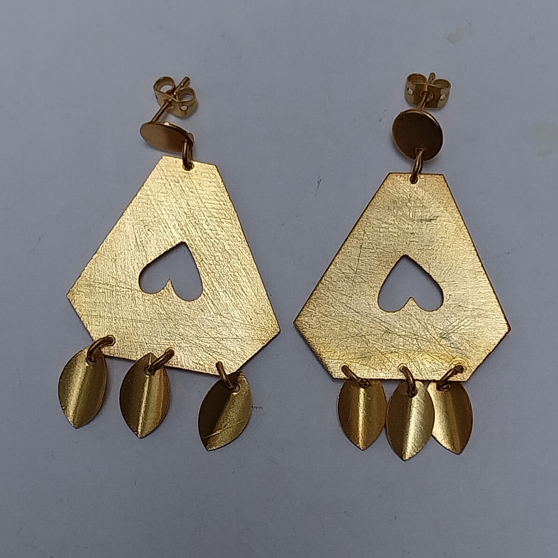 VATAVE DIAMOND SHAPE 22k GOLD PLATED BRASS EARRING FOR GIRLS AND WOMEN