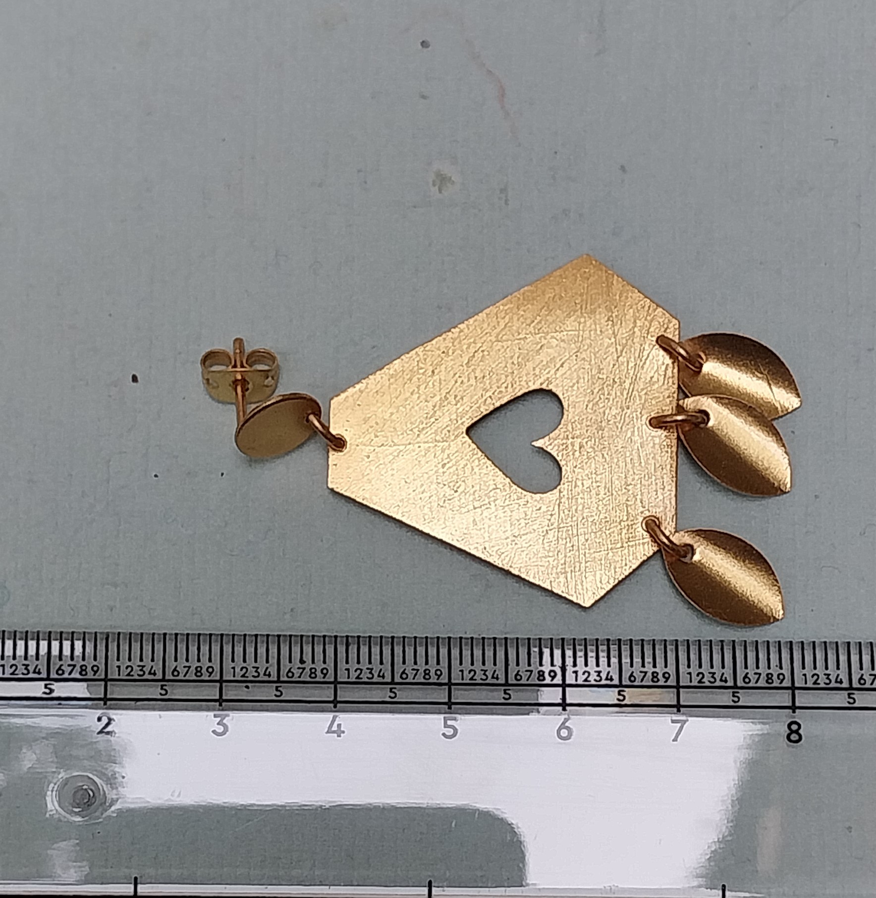 VATAVE DIAMOND SHAPE 22k GOLD PLATED BRASS EARRING FOR GIRLS AND WOMEN