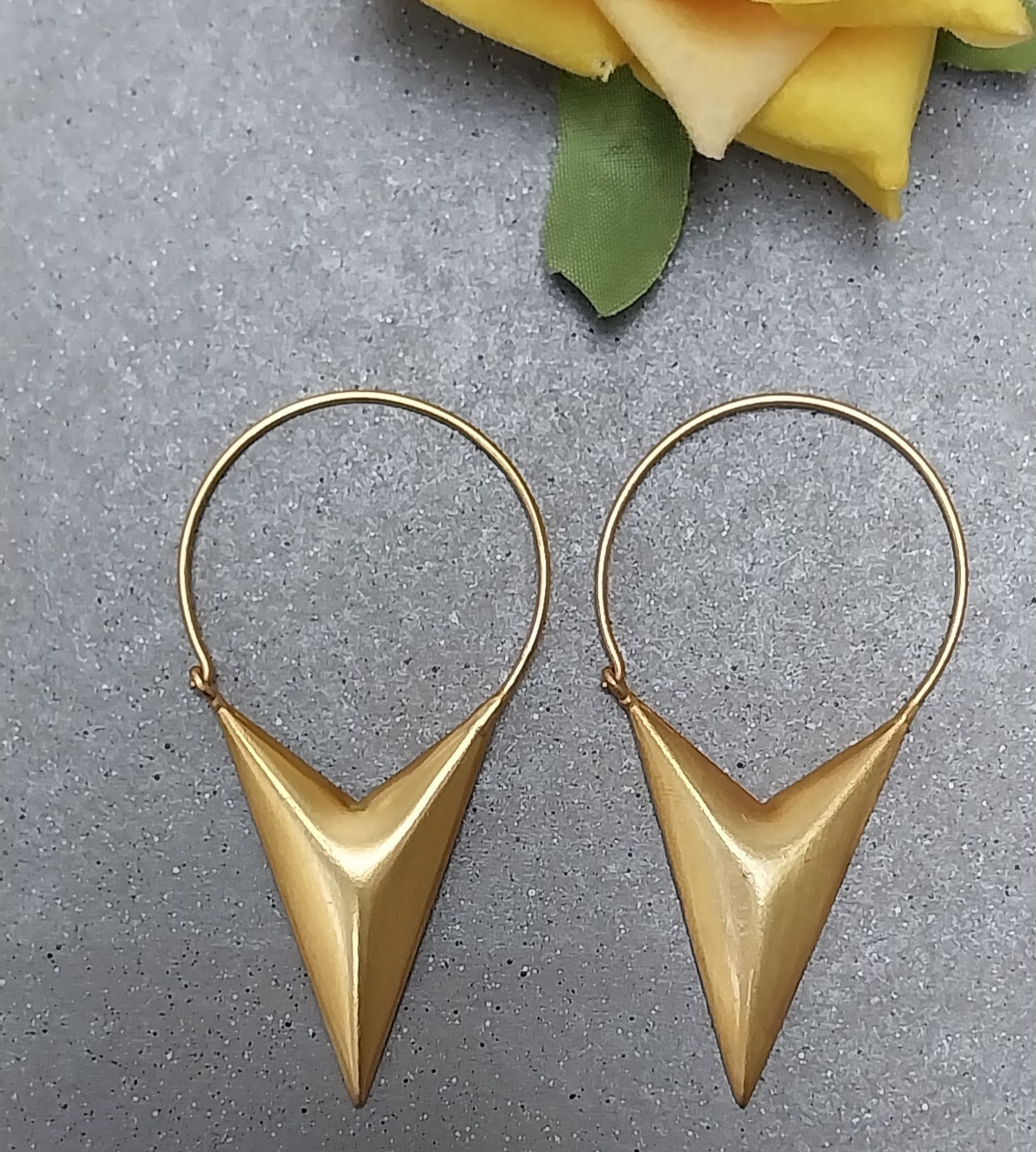 VATAVE ARROW SHAPE 22k GOLD PLATED BRASS JEWELRY EARRING FOR GIRLS AND WOMEN