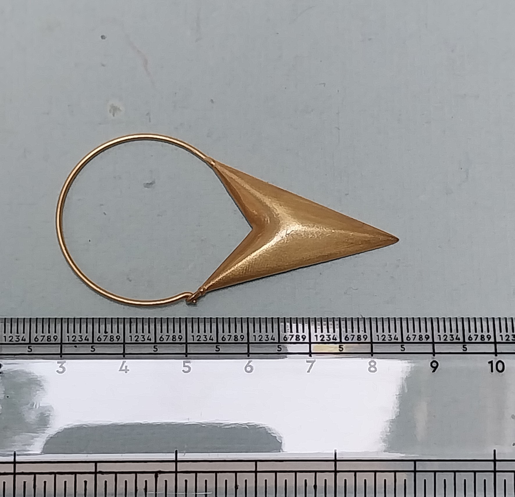 VATAVE ARROW SHAPE 22k GOLD PLATED BRASS JEWELRY EARRING FOR GIRLS AND WOMEN