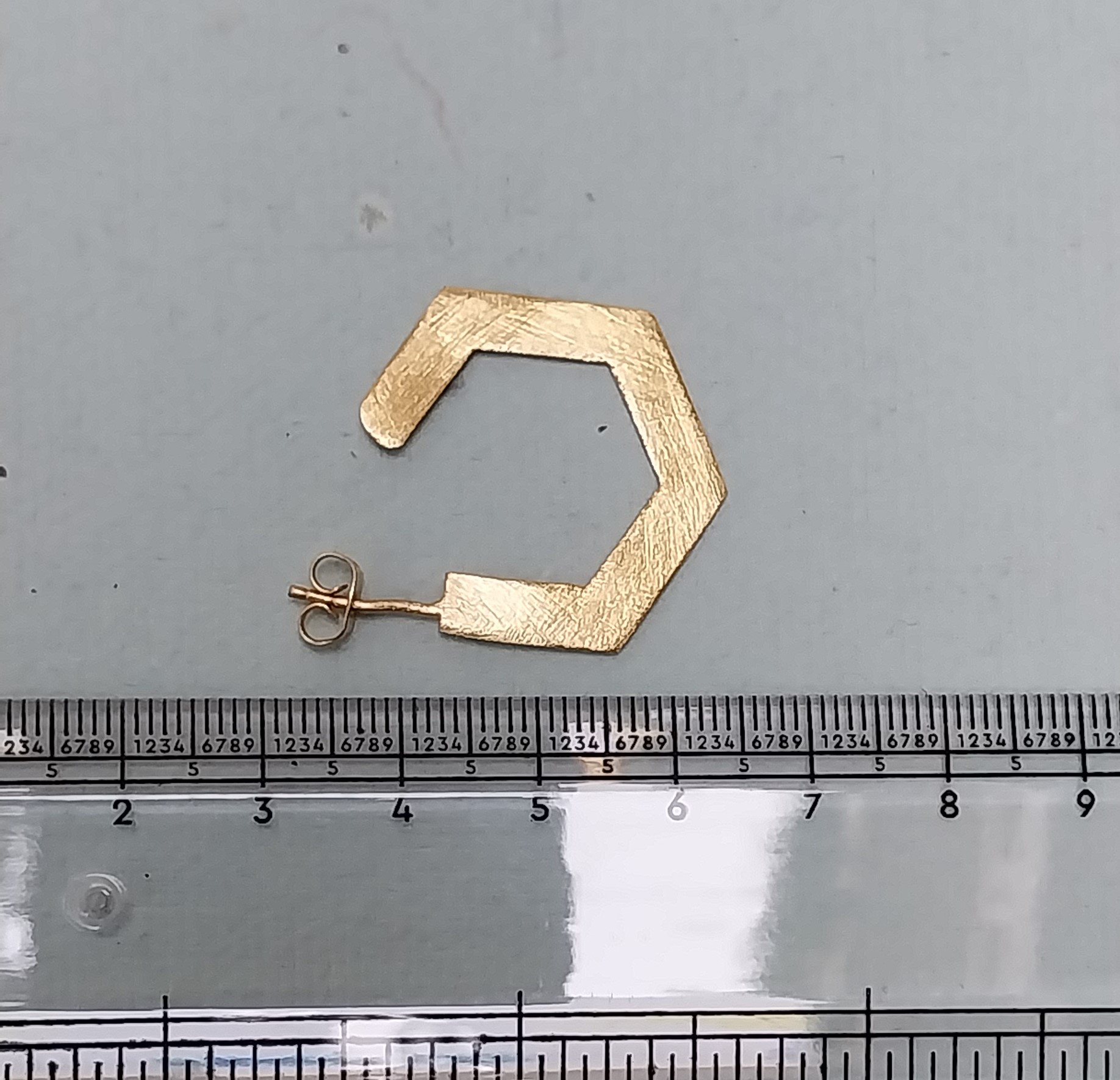 VATAVE 22k GOLD PLATED OCTOGEN SHAPE BRASS EARRING FOR LADIES AND GIRLS