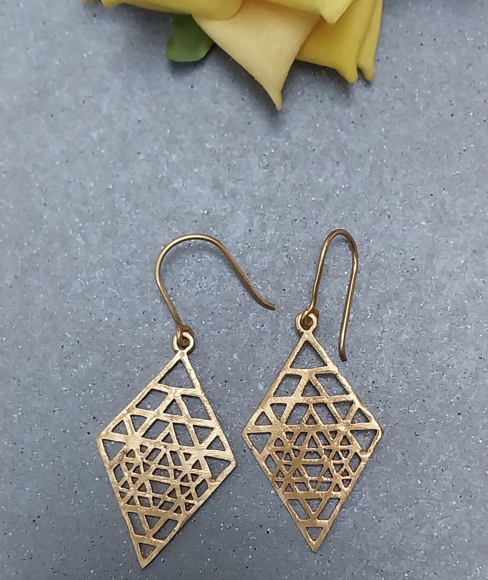 VATAVE 22k GOLD PLATED BRASS EARRING RECTANGLE SHAPE FOR GIRLS AND WOMEN