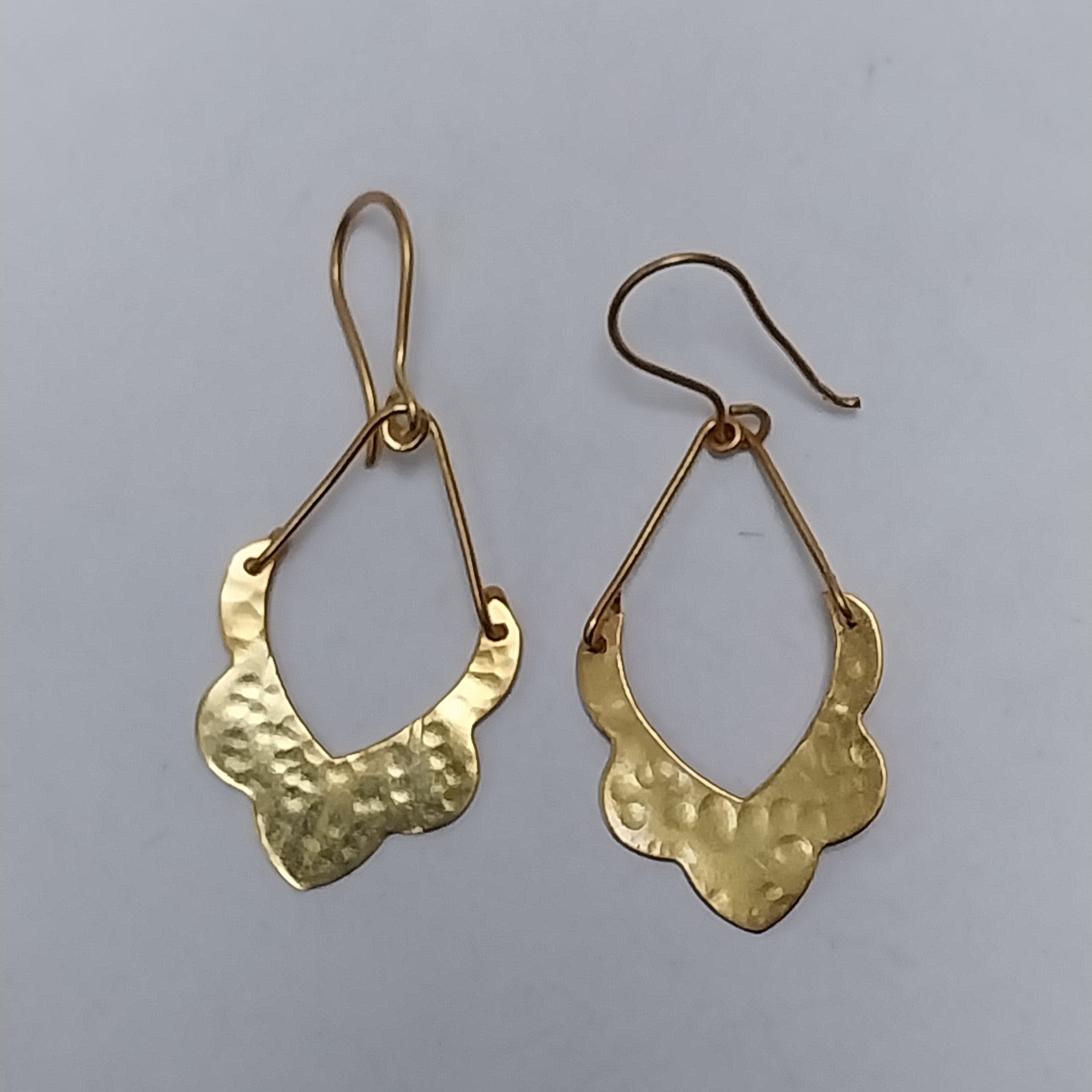 VATAVE SMALL FANCY 22k GOLD PLATED BRASS EARRINF FOR GIRLS AND WOMEN