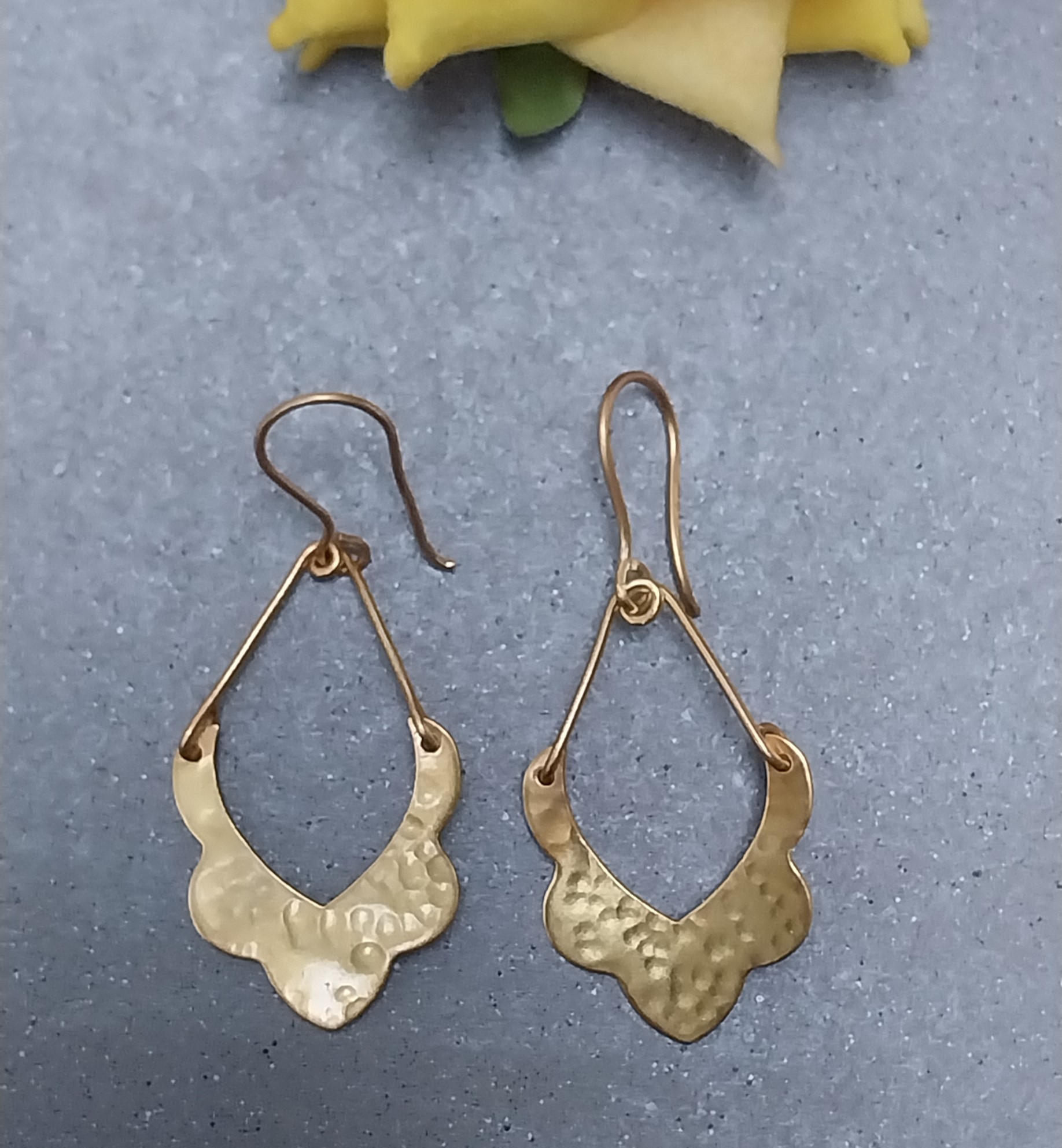 VATAVE SMALL FANCY 22k GOLD PLATED BRASS EARRINF FOR GIRLS AND WOMEN