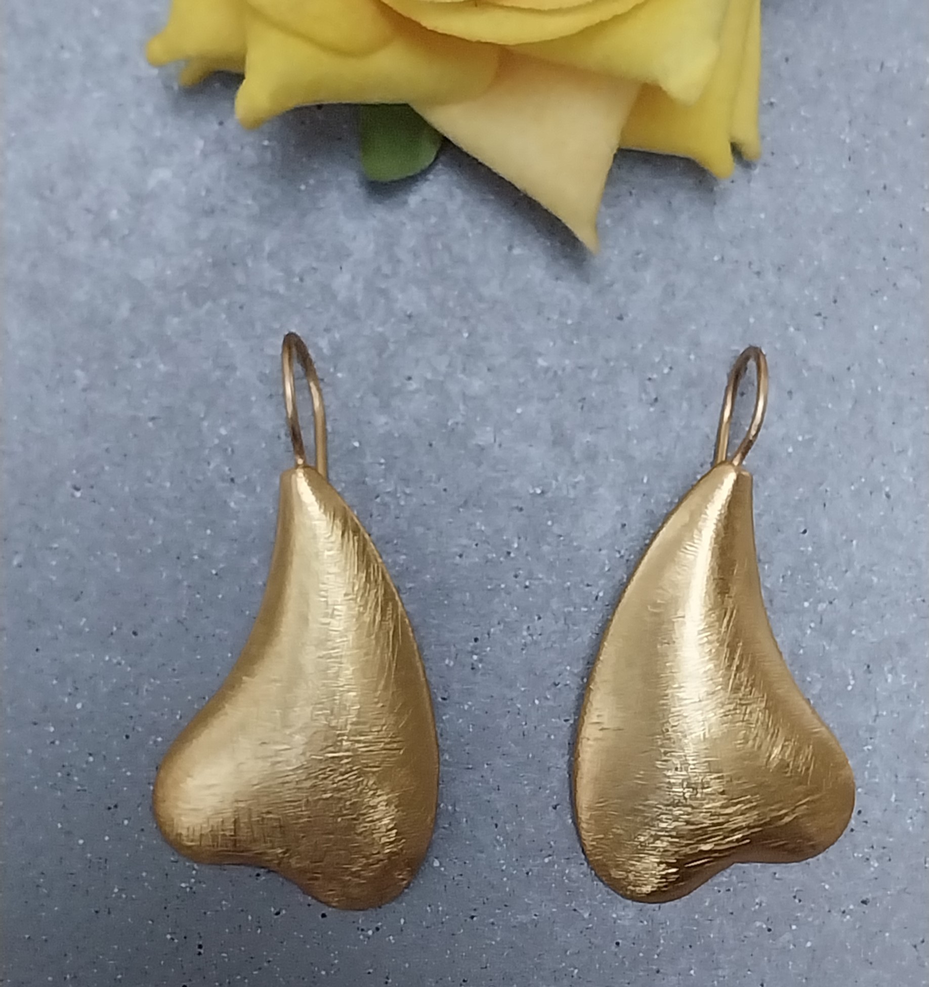 VATAVE HEART SHAPE 22k GOLD PLATED BRASS JEWELRY FOR LADIES AND WOMENS