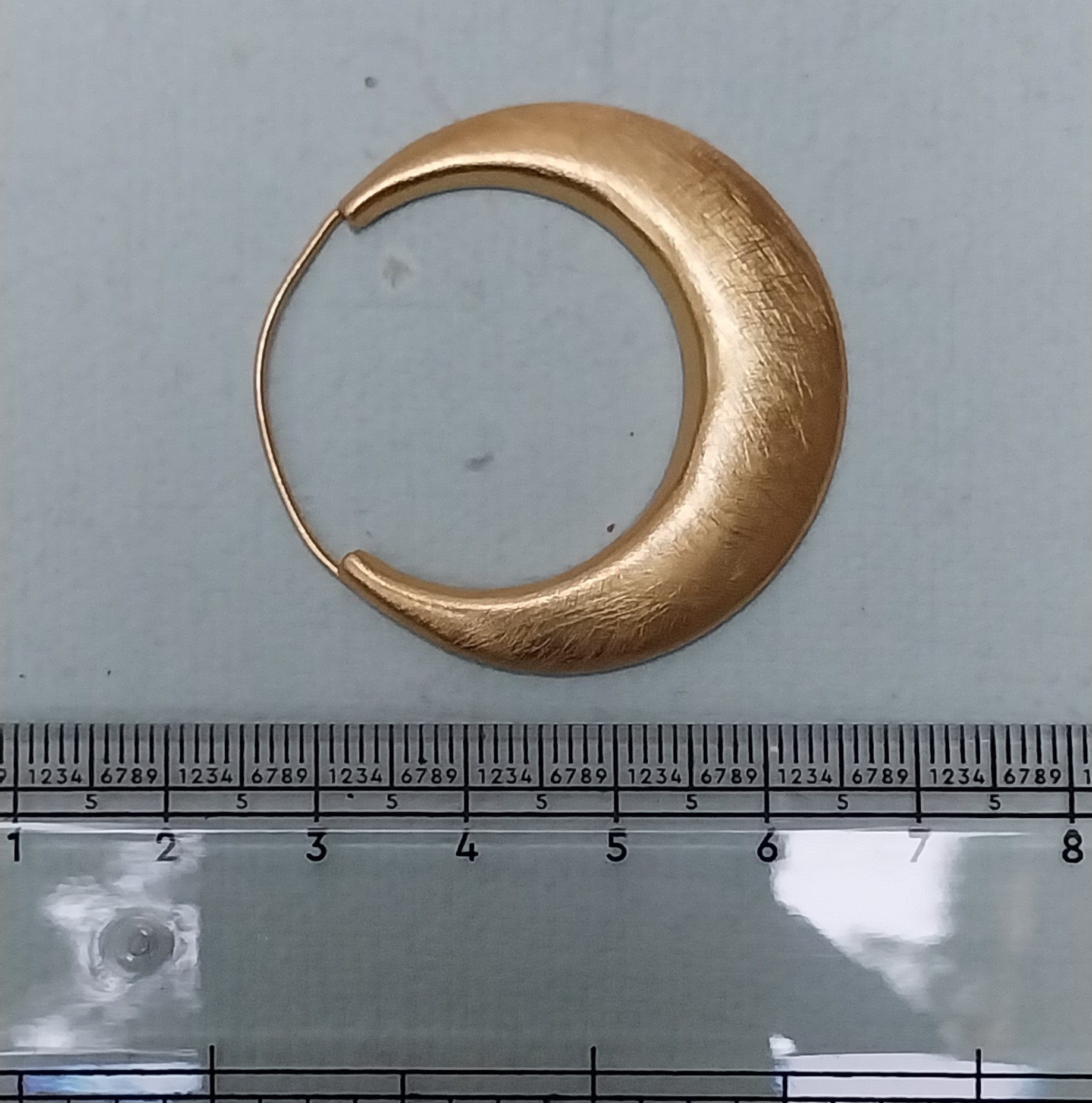 VATAVE HANDMADE CIRCLE SHAPE 22k GOLD PLATED EARRING FOR LADIES FOR ALL OCASSION