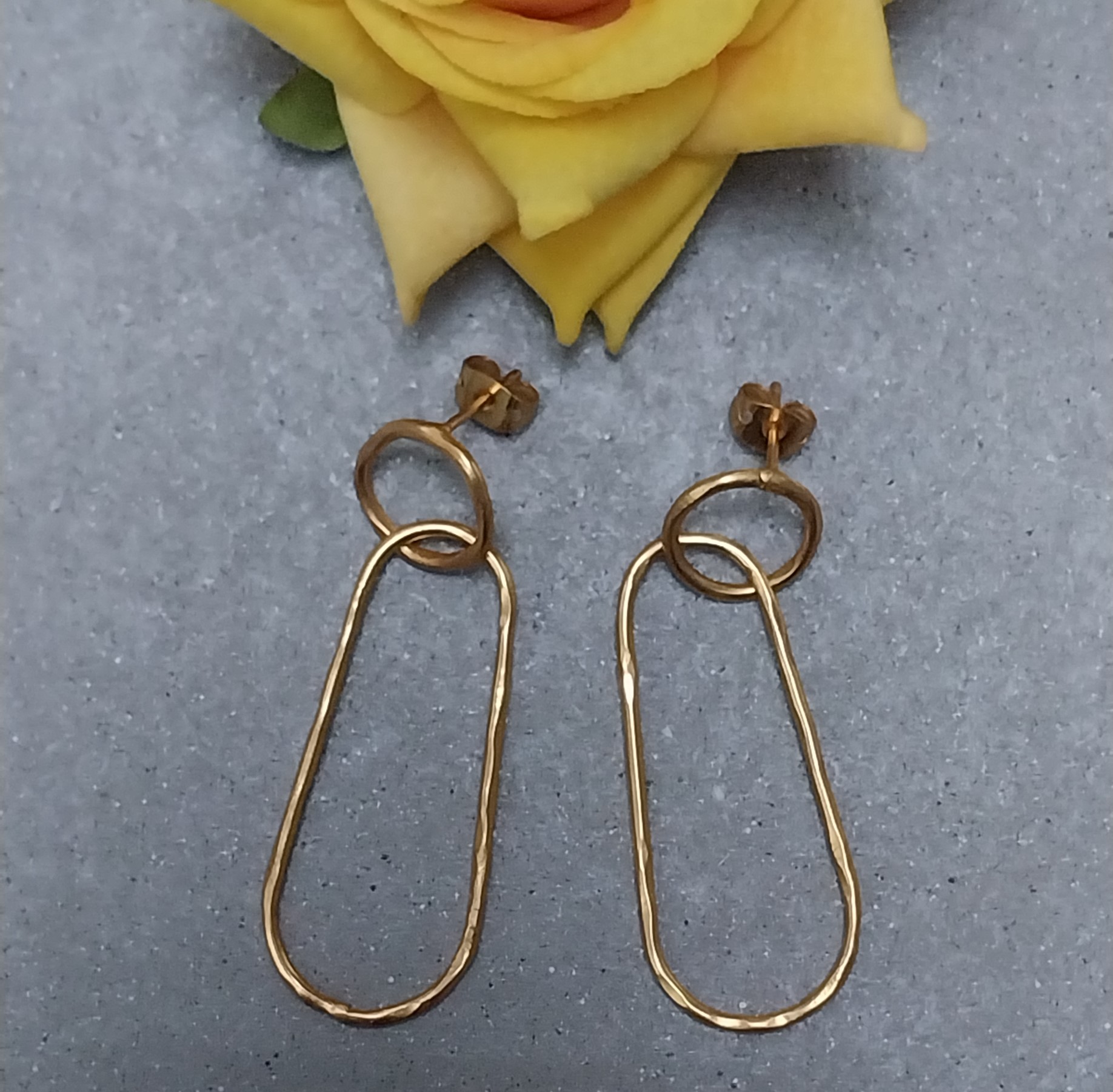 VATAVE 22k GOLD PLATED BRASS WIRE EARRING FOR ALL GIRLS AND LADIES
