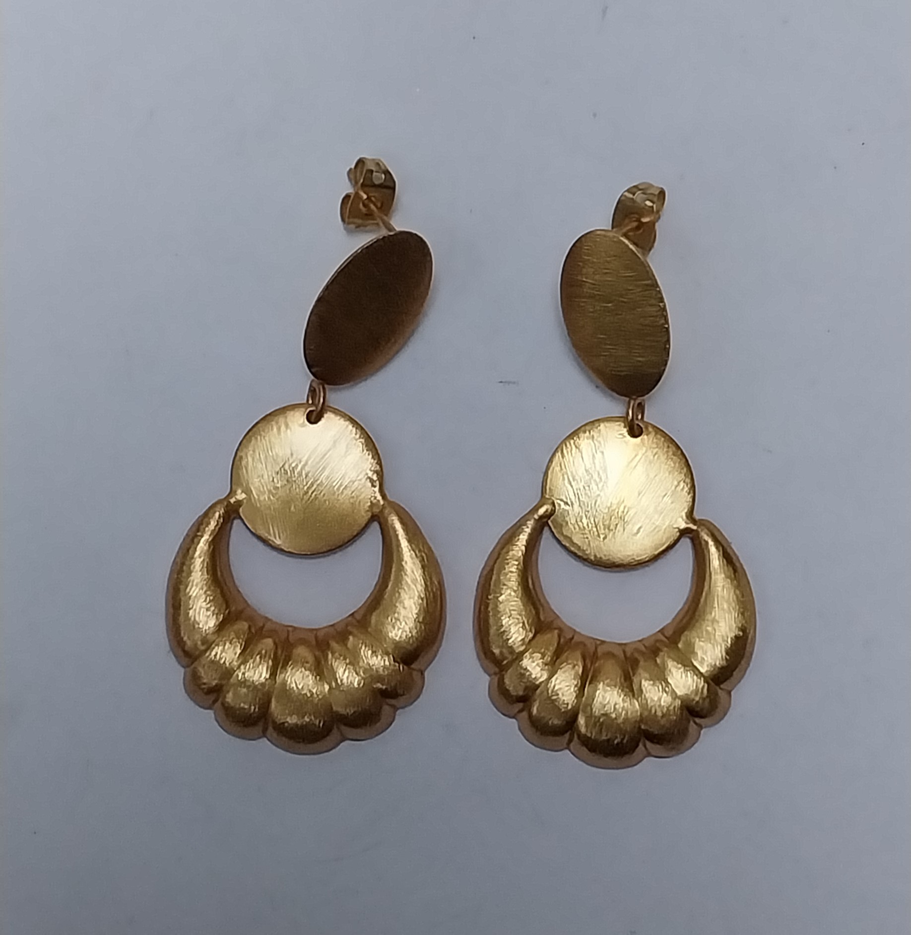 VATAVE FANCY SHAPE 22k GOLD PLATED BRASS EARRING FOR LADIES AND WOMENS