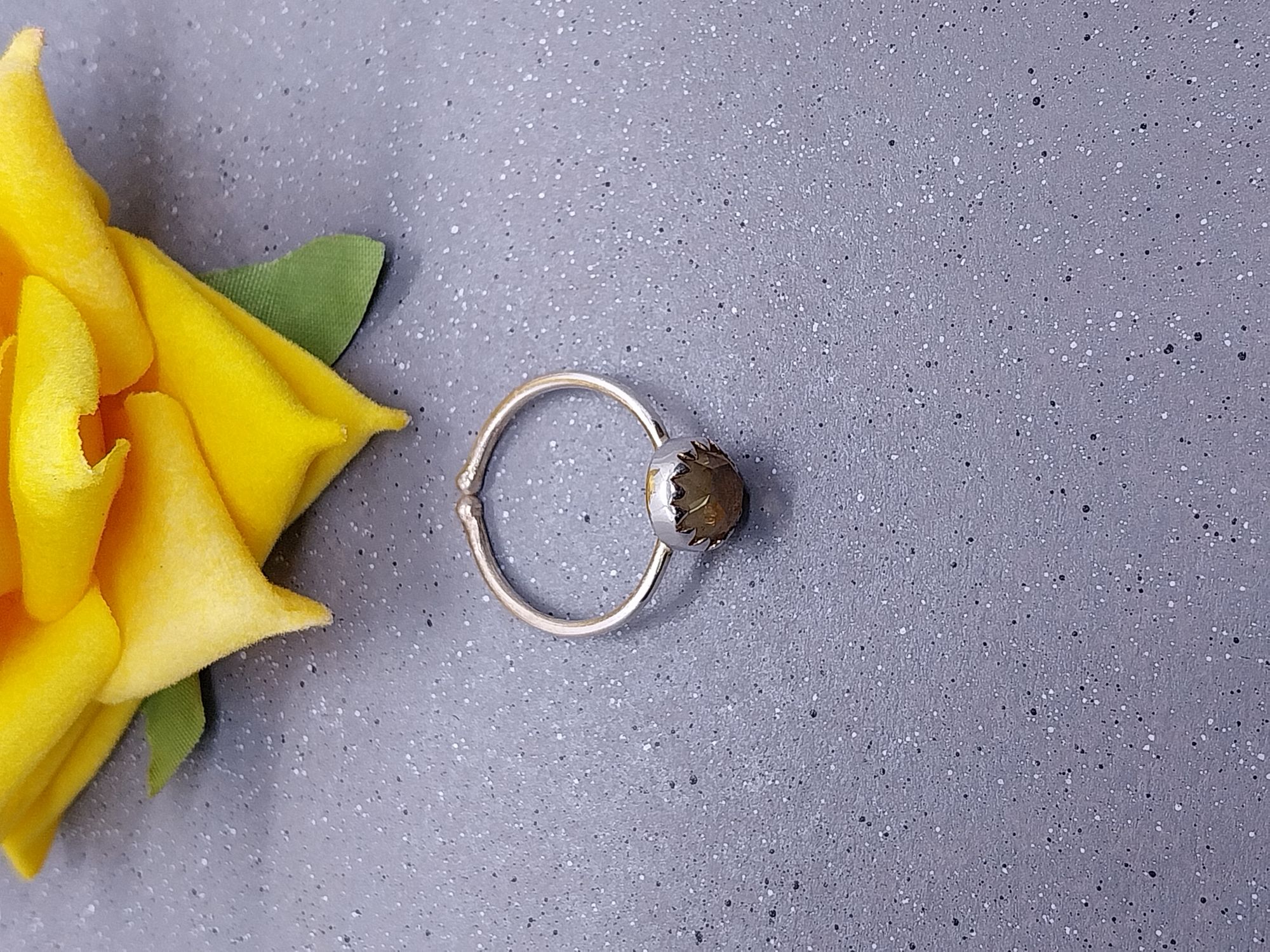 925 silver ring with citrin gemstone