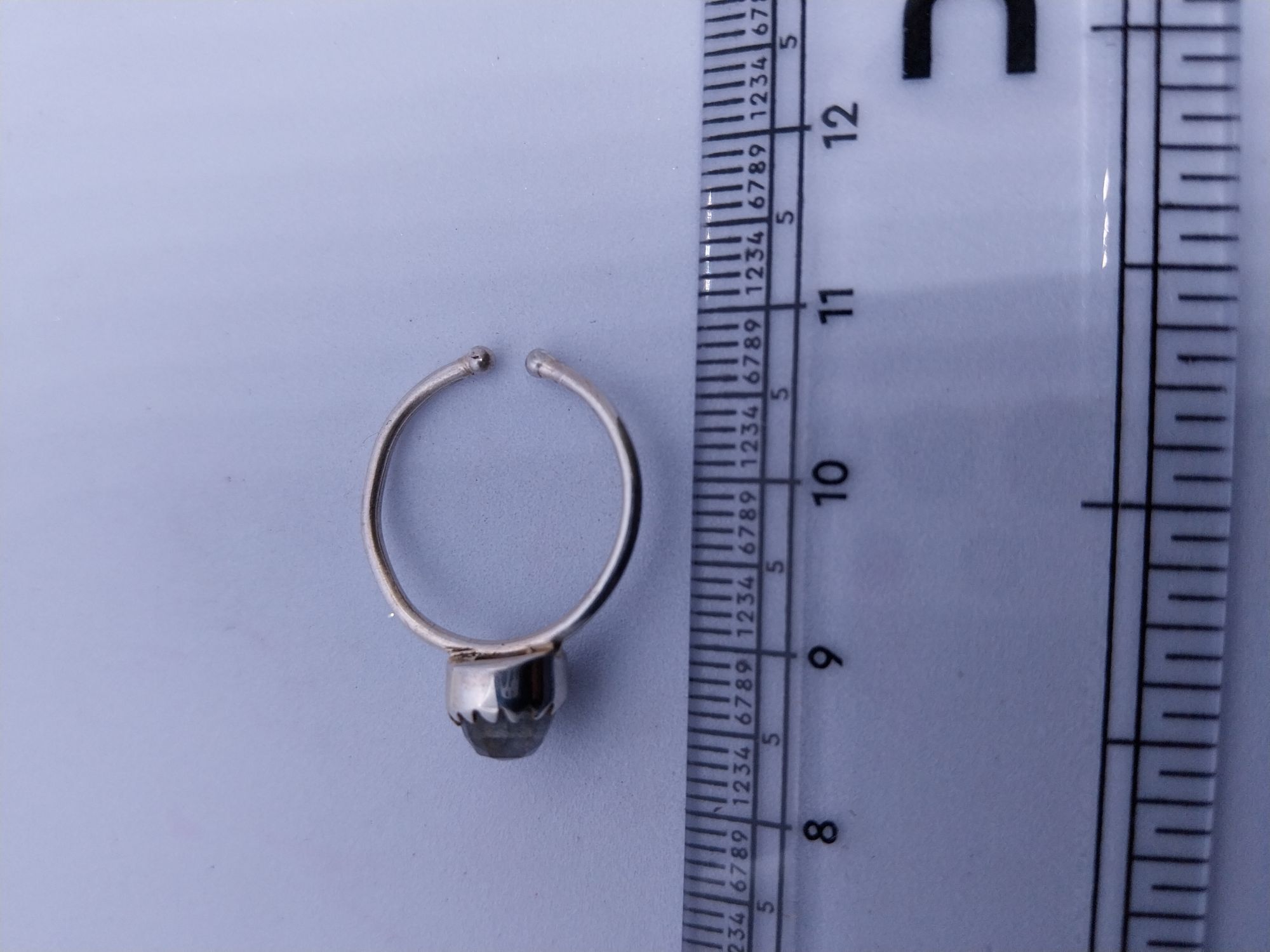 VATAVE 925 SILVER EARRING WITH ROUND SHAPE LABORIDE GEMSTONE FOR LADIES AND GIRLS