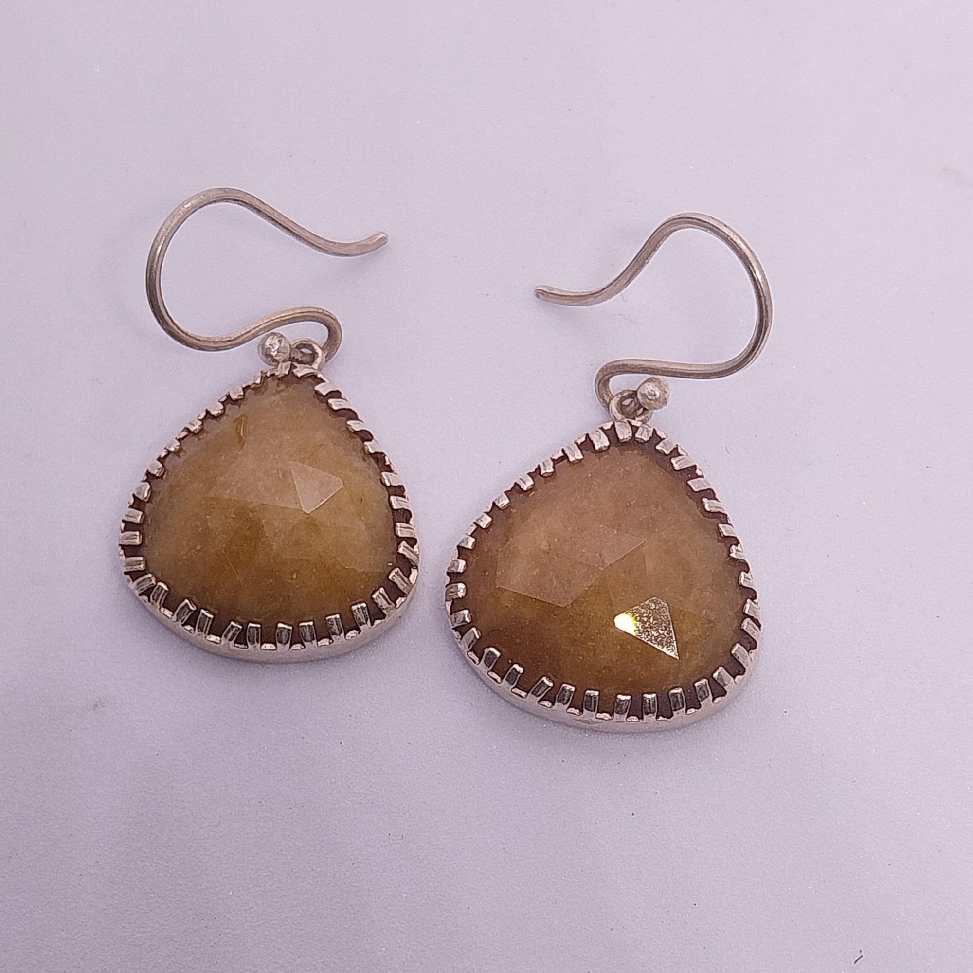 VATAVE 925 SILVER EARRING WITH TRIANGLE SHAPE GEMSTONE FOR GIRLS AND WOMENS