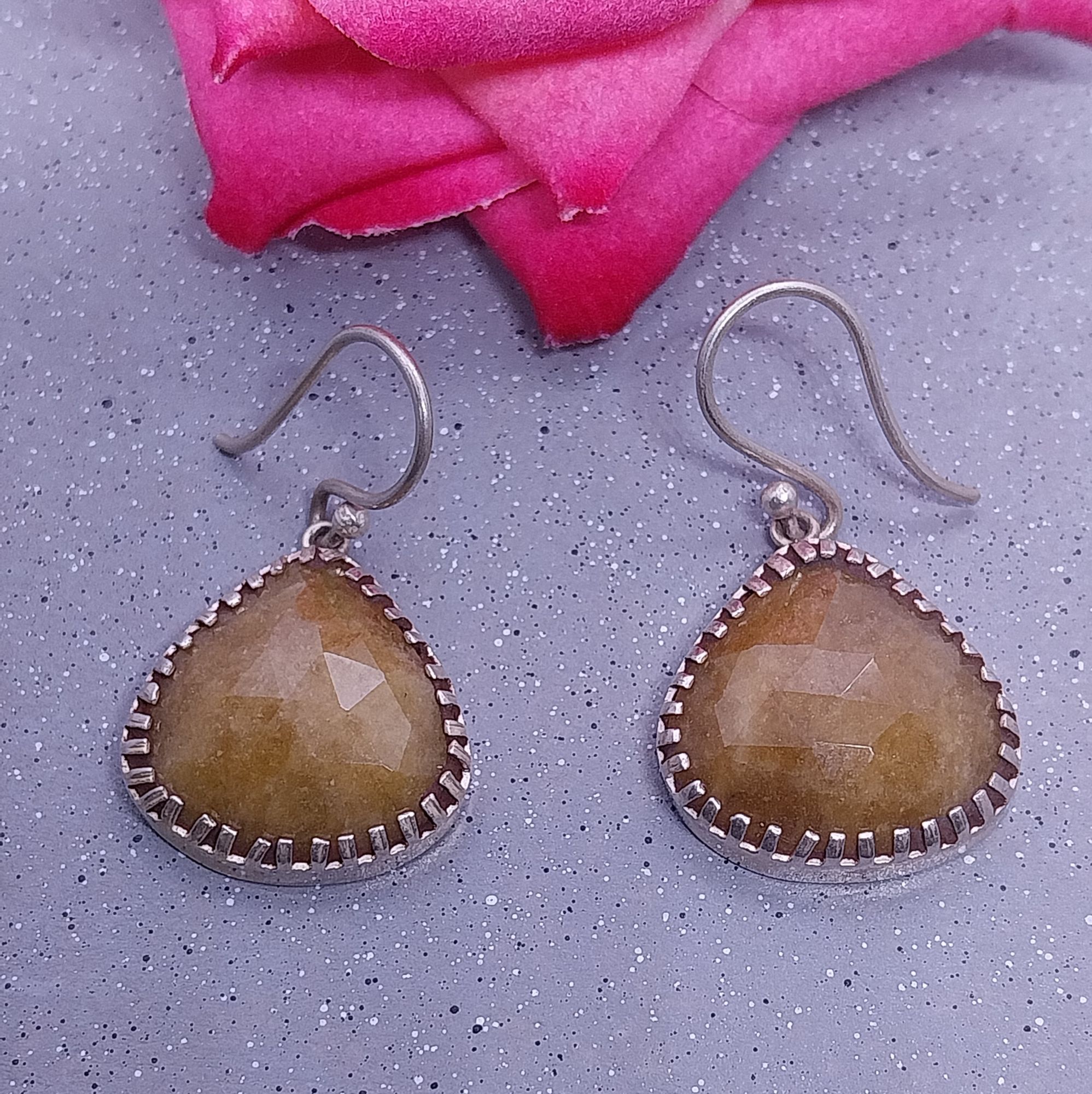 VATAVE 925 SILVER EARRING WITH TRIANGLE SHAPE GEMSTONE FOR GIRLS AND WOMENS