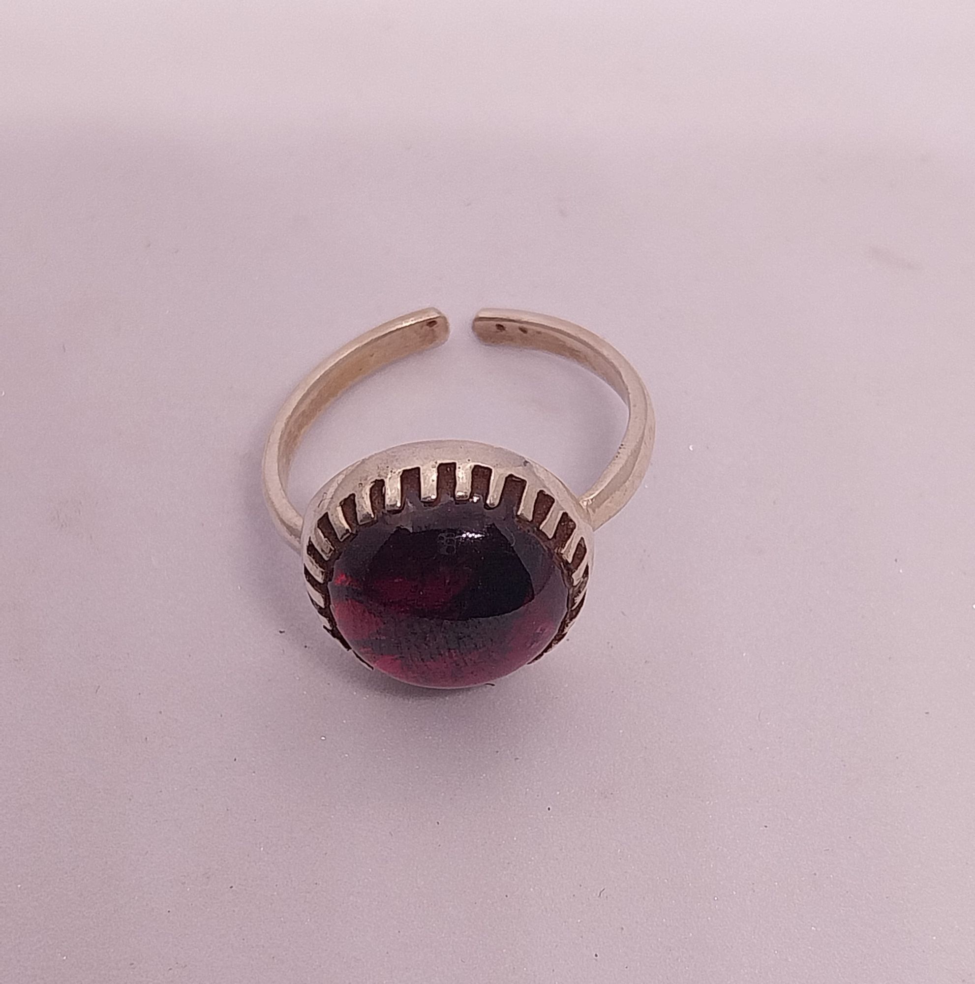 VATAVE 925 SILVER RING WITH GARNET GENSTONE FOR GIRLS AND WOMEN