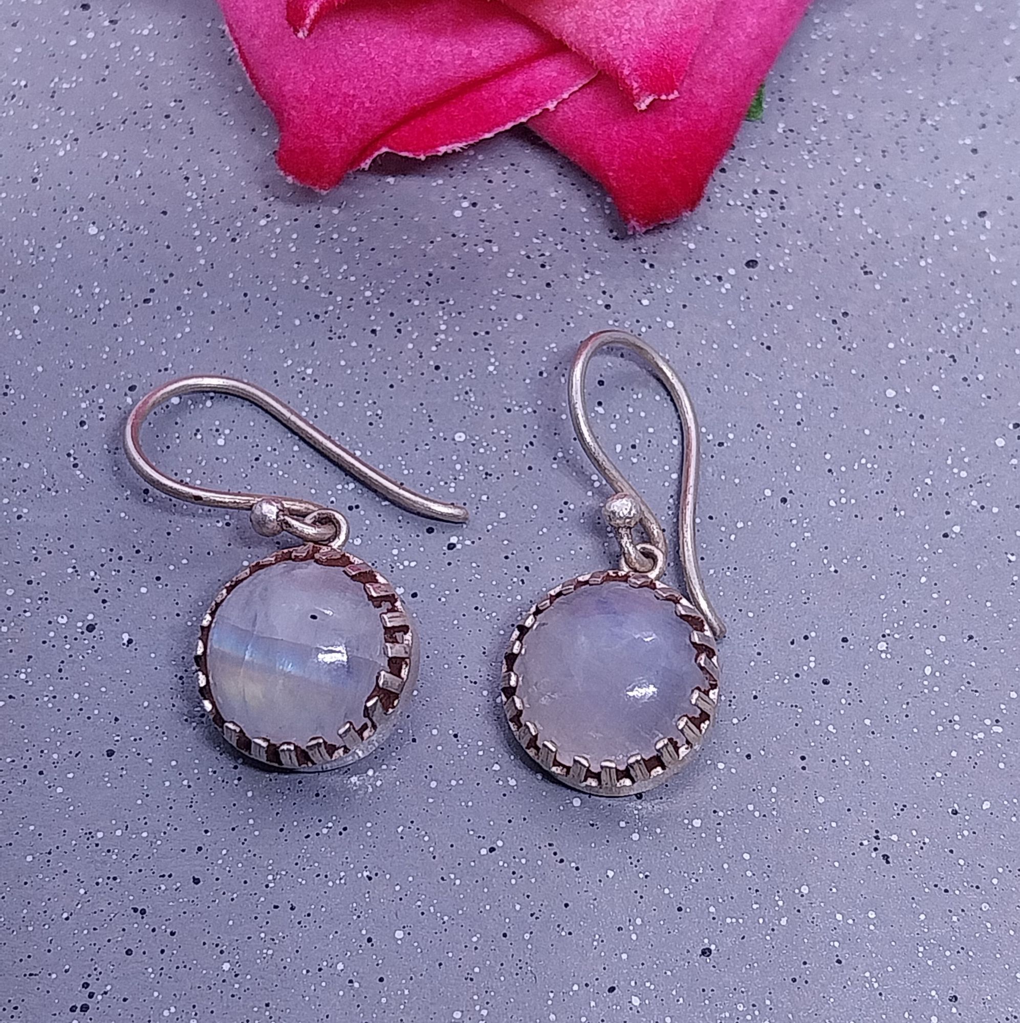 VATAVE 925 SILVER JEWELRY EARRING WITH MOONSTONE FOR ALL OCASSION