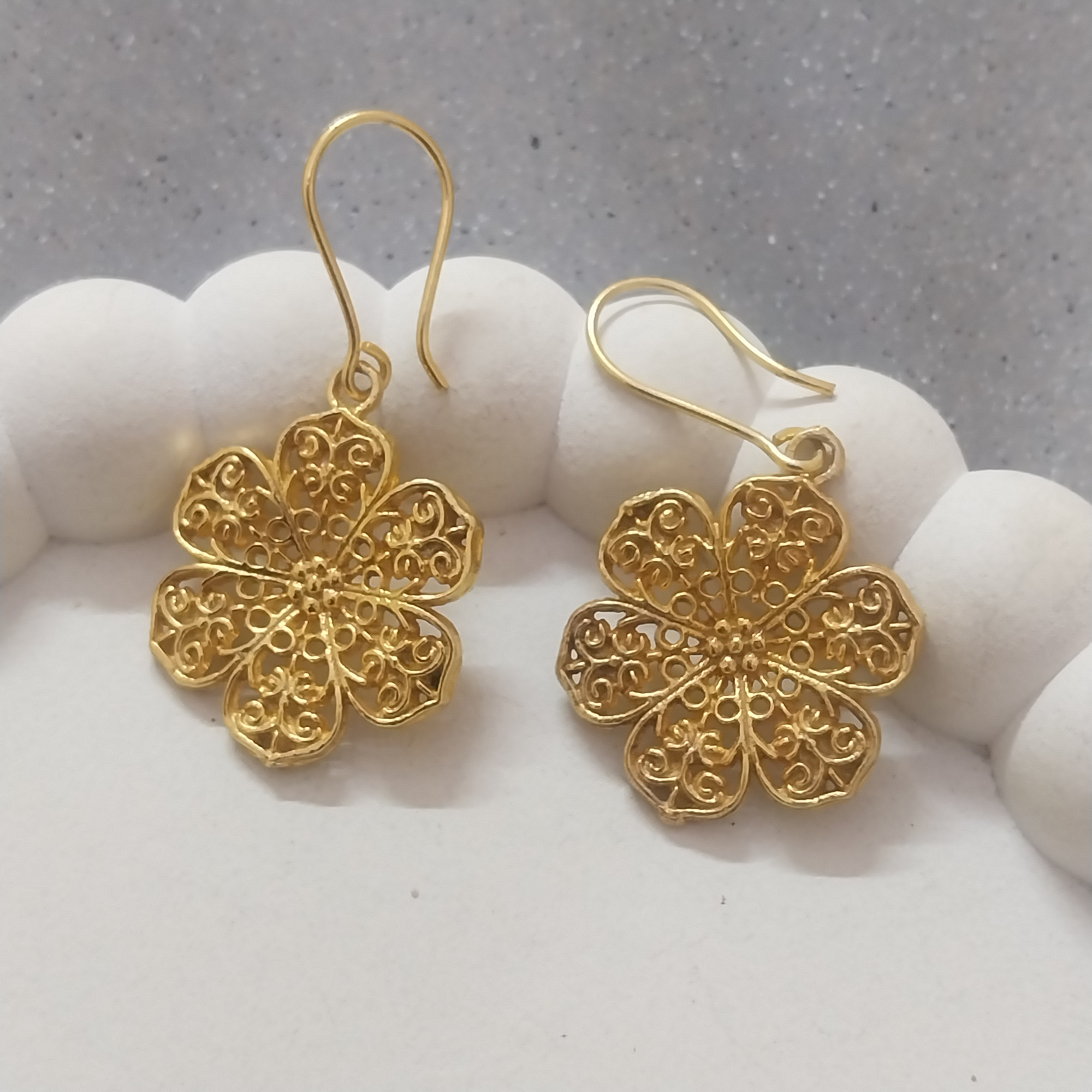 VATAVE 22k Gold Platted Brass Jewelry Earring For Girls
