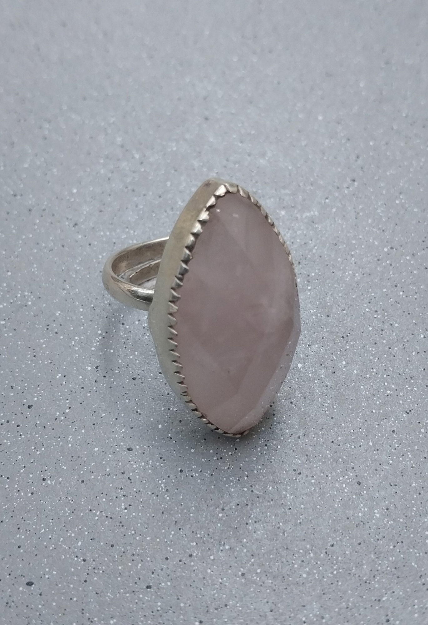 Vatvae 925 Silver Ring With Rose Quartz Gemstone