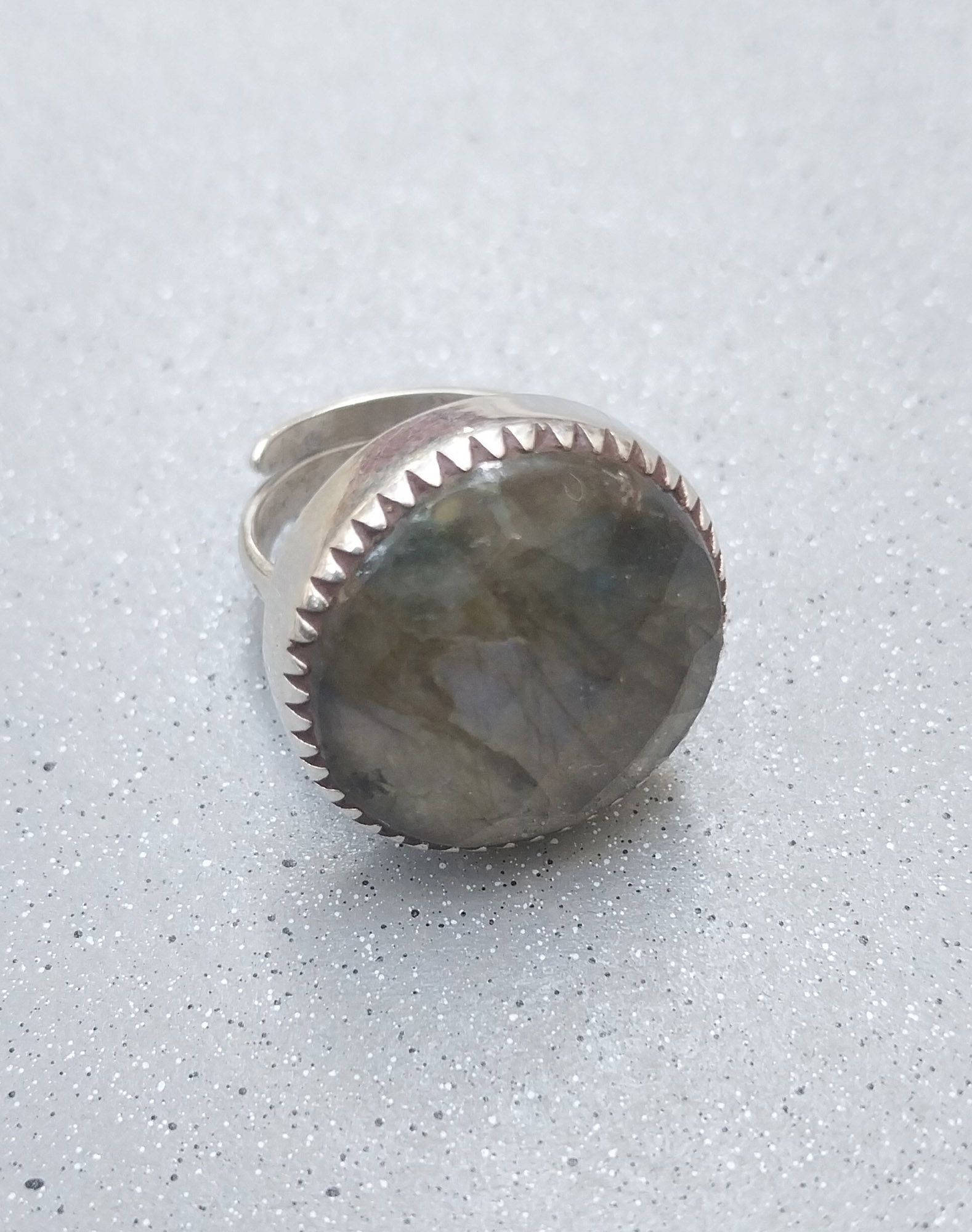 Vatave 925 Silver Ring With Laboride Gemstone
