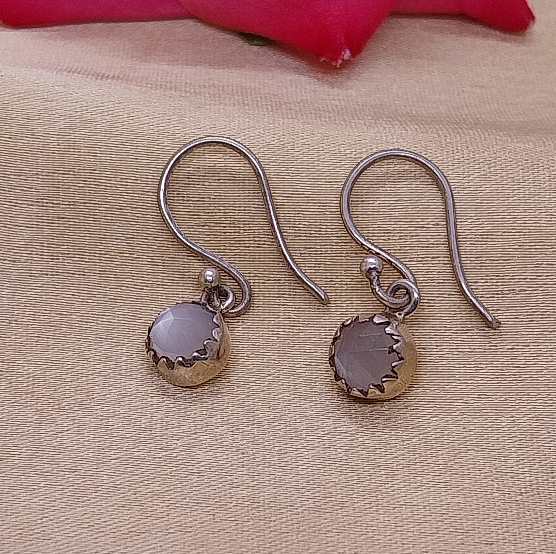 VATAVE 925 SILVER JEWELRY WITH RAINBOW MOONSTONE FOR GIRLS AND WOMEN