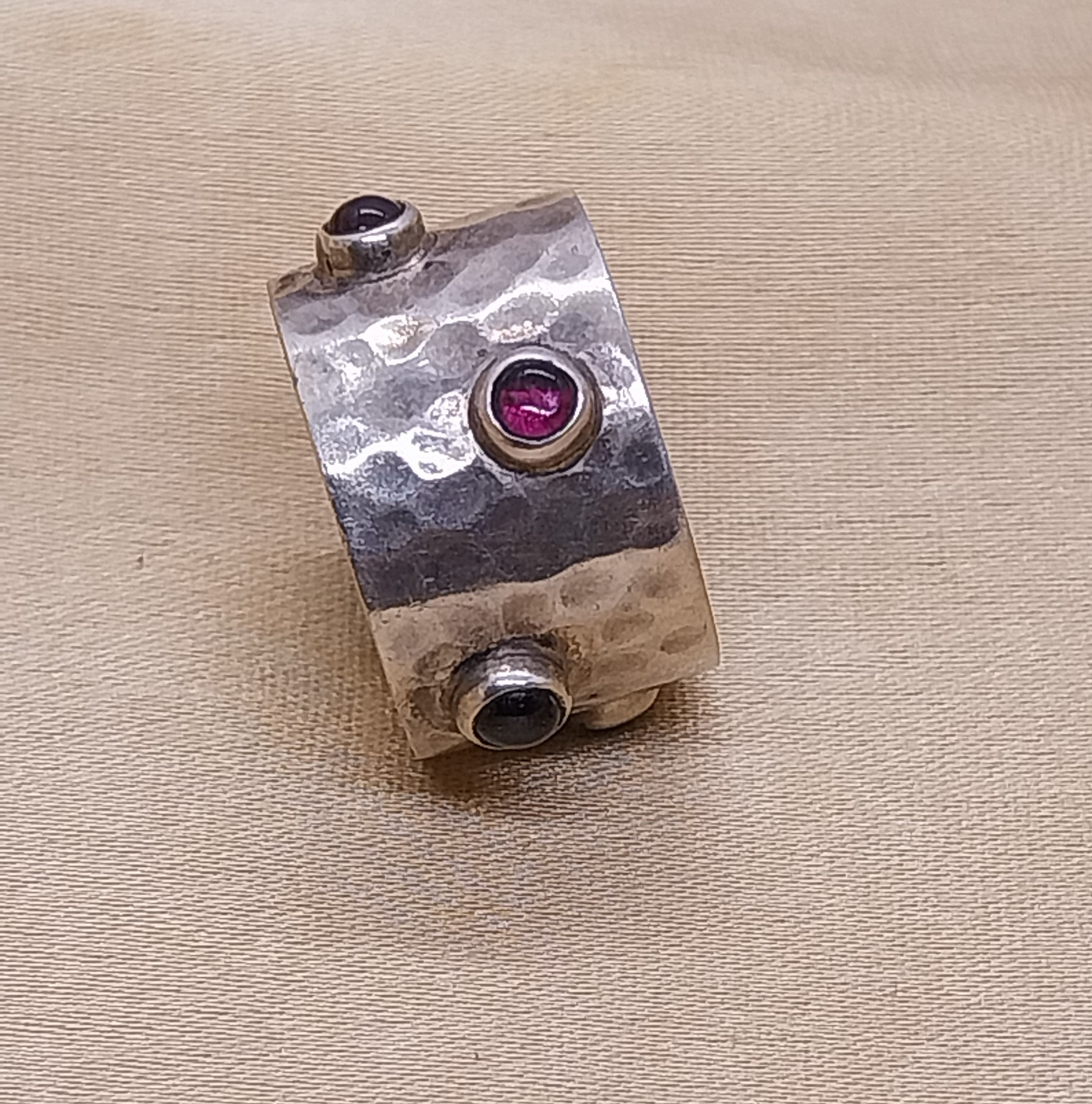 VATAVE 925 SILVER RING WITH GARNET GEMSTONE FOR GIRLS AND WOMEN