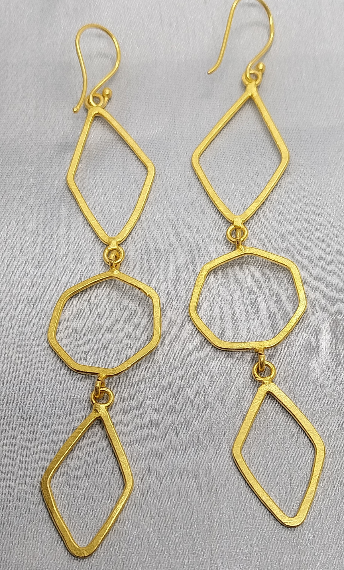 VATAVE 22k GOLD PLATED BRASS EARRING FOR LADIES AND GIRLS