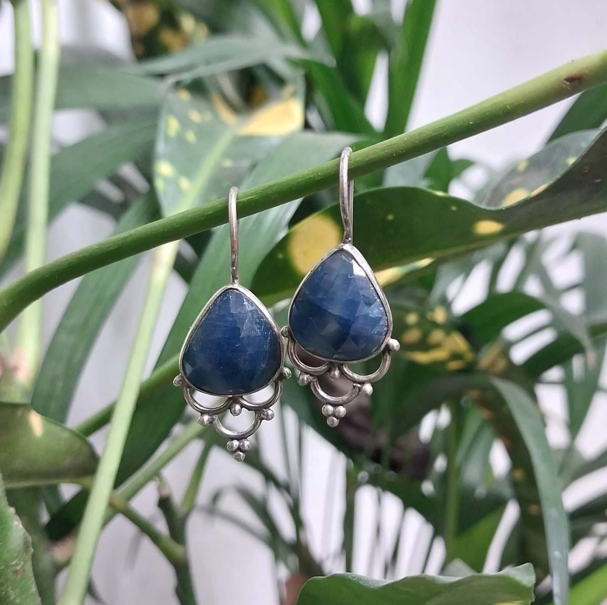 Vatave 925 Sterling Silver Earrings Blue Color With Gemstone