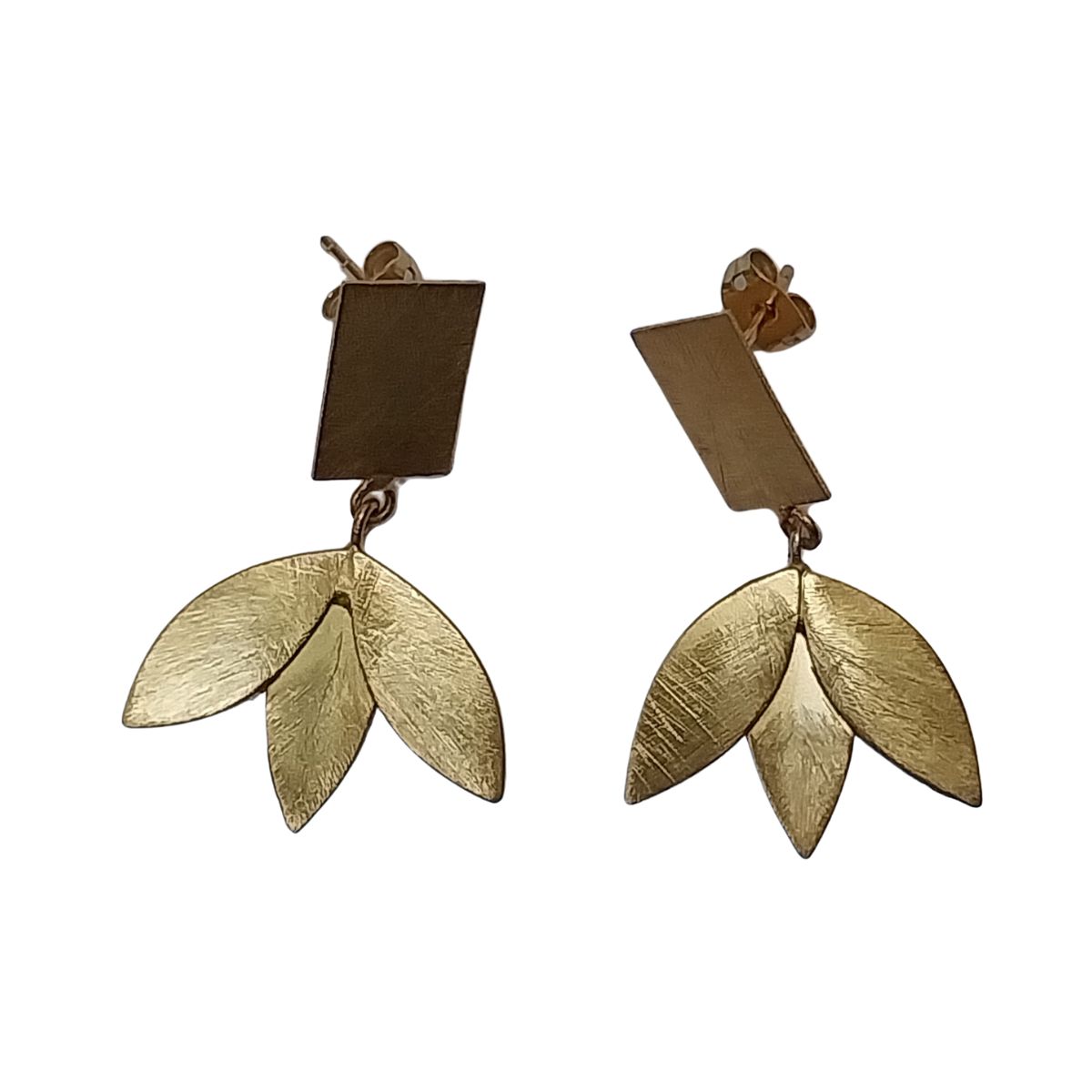VATAVE SMALL FLOWER SHAPE 22k GOLD PLATED BRASS EARRING FOR GIRLS AND WOMEN