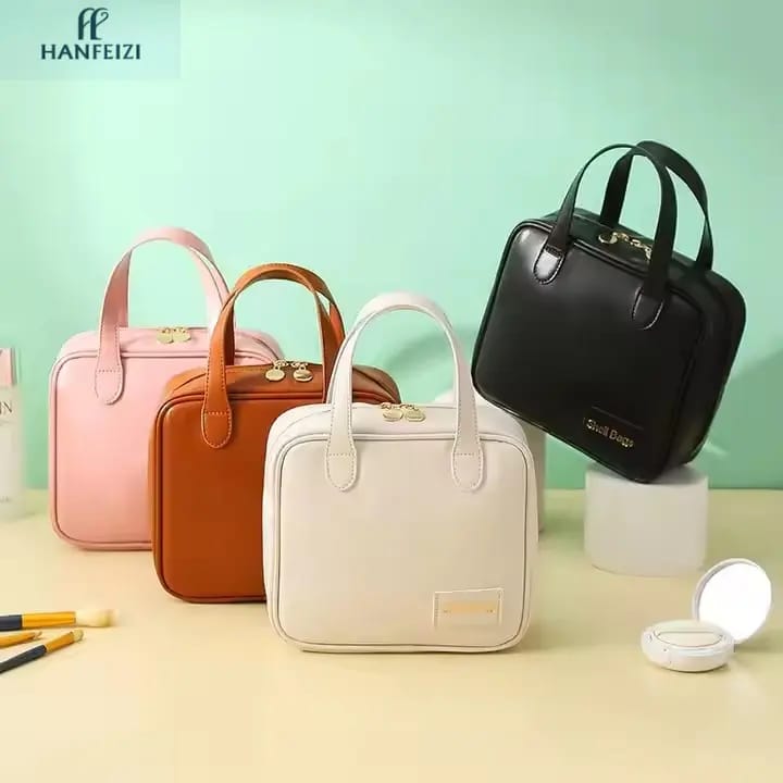 MAKEUP KIT