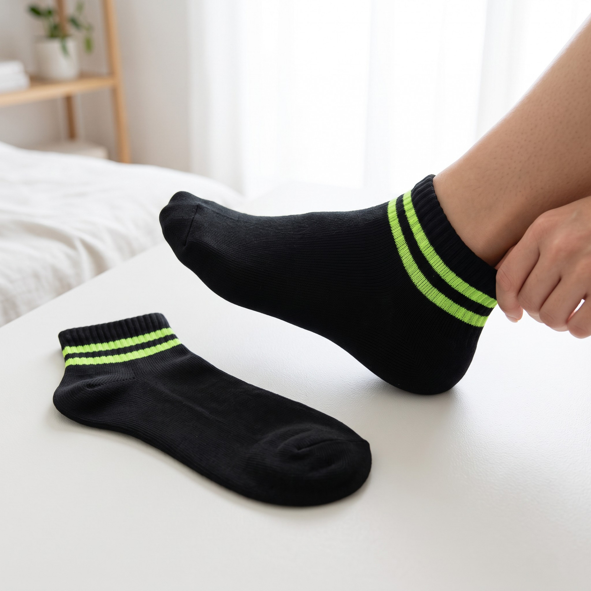 Merino Wool Blend Ankle Socks- Black