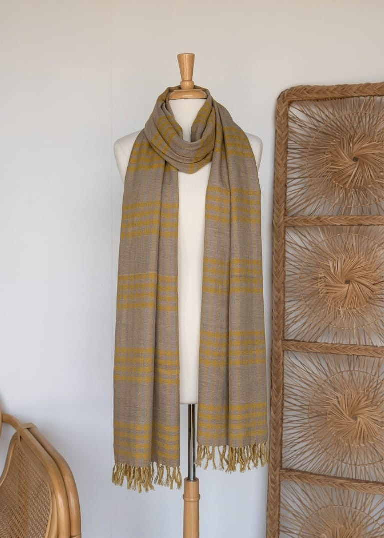 Amber  Devbhoomi Muffler